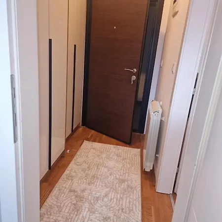 Centar Nest- Stan Na Dan Np Apartment