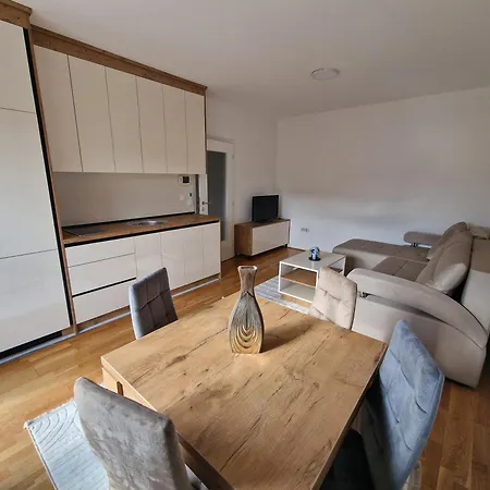 Centar Nest- Stan Na Dan Np *