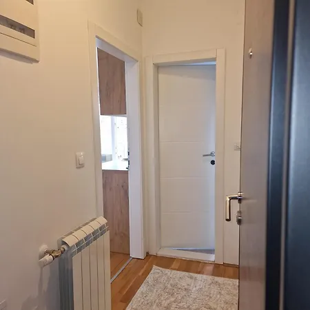 Centar Nest- Stan Na Dan Np Novi Pazar
